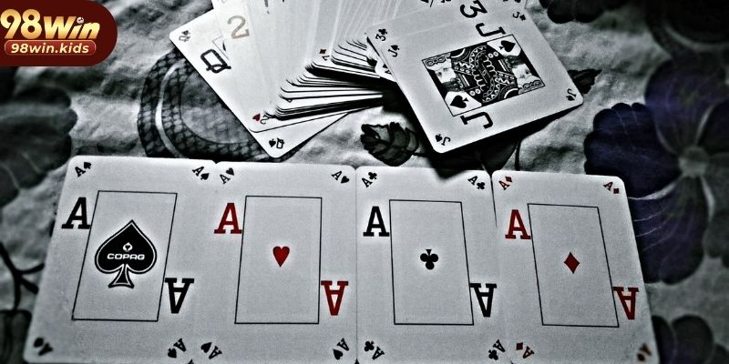 Nhận nhiều hỗ trợ hấp dẫn khi tham gia đánh bài online